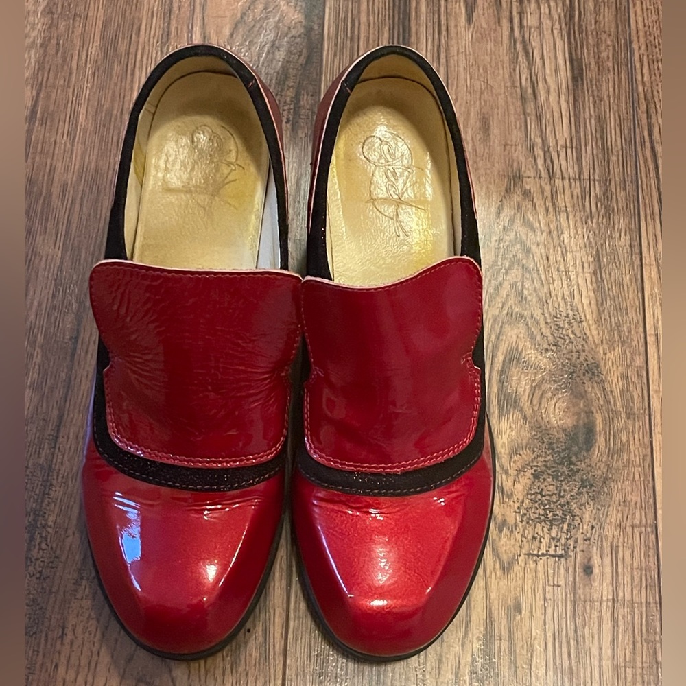 Eject shoes